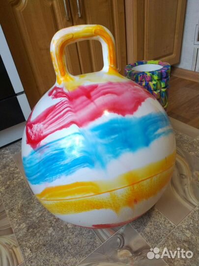 Мяч-попрыгун (фитбол) с ручкой 35 см