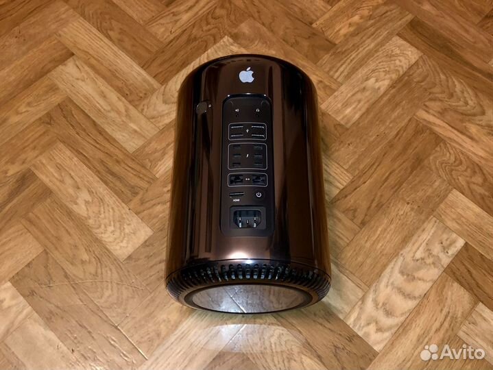 Mac Pro (Late 2013) 6-Core/64GB/256GB SSD/2xD500