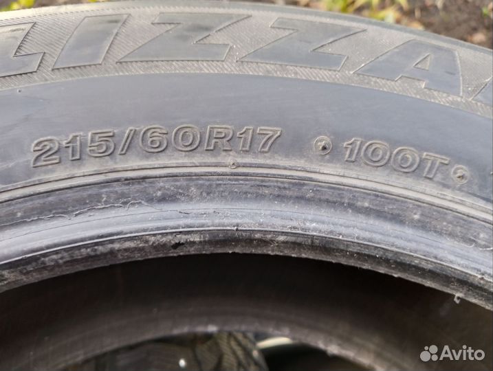 Bridgestone Blizzak Spike-01 215/60 R17 100T