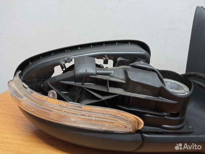 Зеркало правое Volkswagen Golf 6 2009-2013