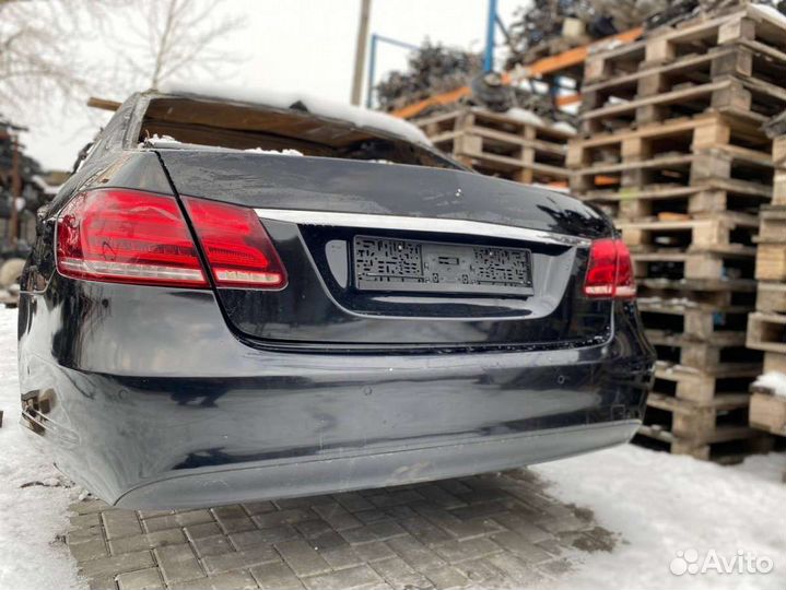 Седан Крышка багажника (дверь 3-5) Mercedes-Benz E