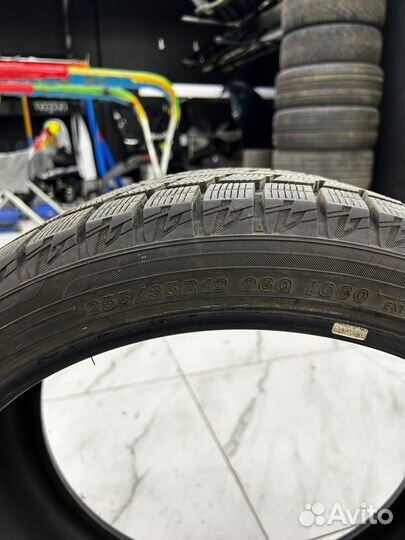 Yokohama Ice Guard IG60 225/40 R19 и 255/35 R19 96Q