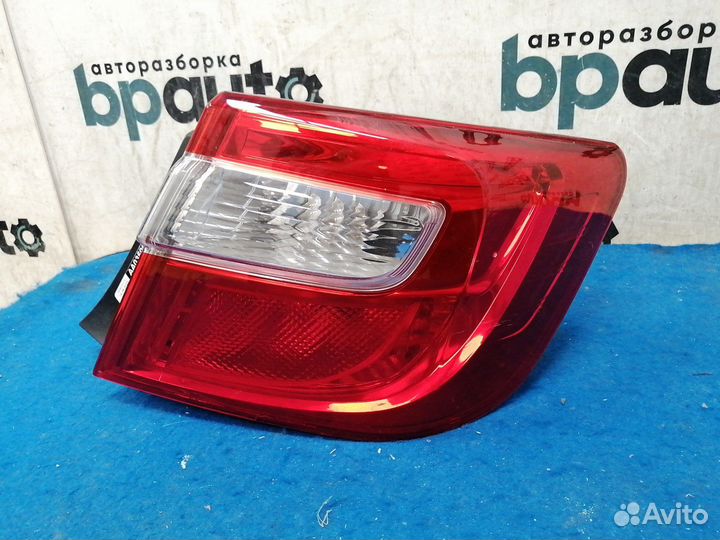 Фонарь внешний правый в крыло 81551-33550 Toyota