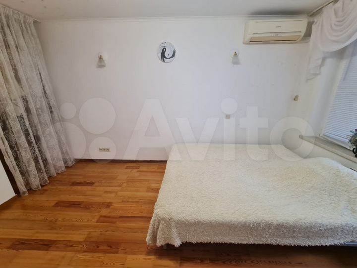 2-к. квартира, 65 м², 2/5 эт.