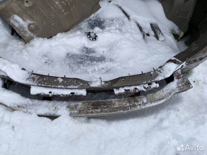 Задняя панель багажника Toyota Venza