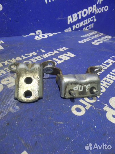 Петля двери Honda Vigor седан 1995