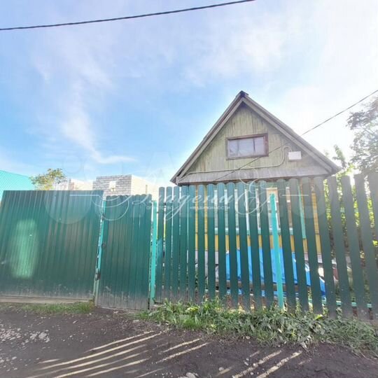 Дом 28 м² на участке 4 сот.