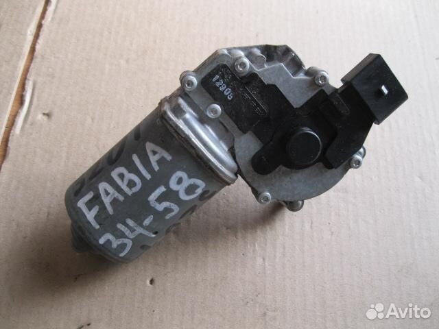 Моторчик стеклоочистителя передний от Skoda Fabia