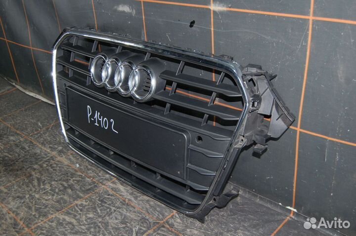 Решетка радиатора - Audi A4 B8