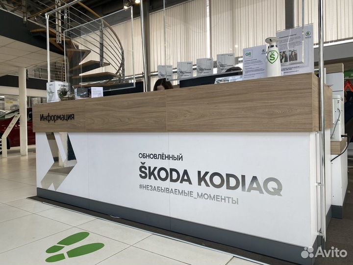 Печать наклеек и плоттерная резка