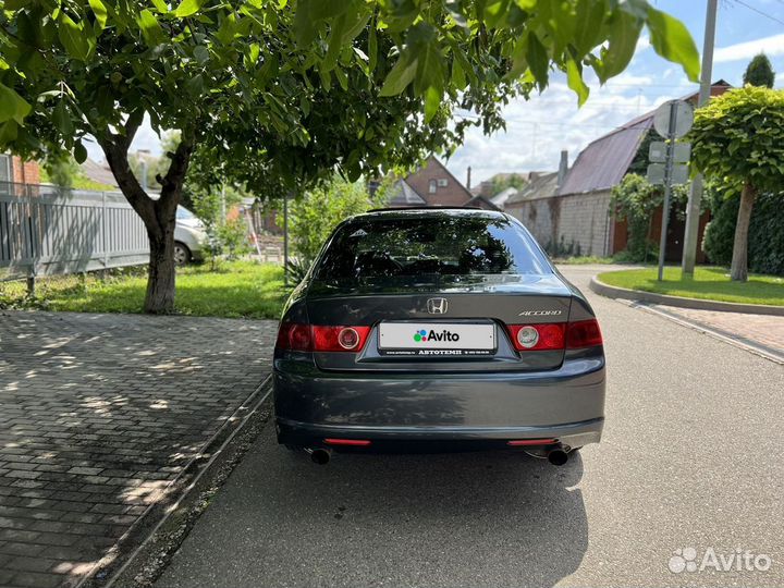 Honda Accord 2.4 AT, 2006, 270 500 км