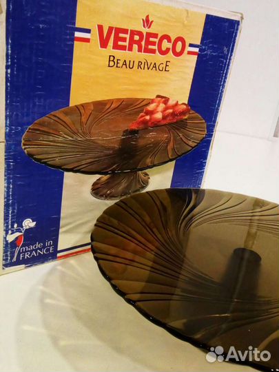 Тортница на ножке