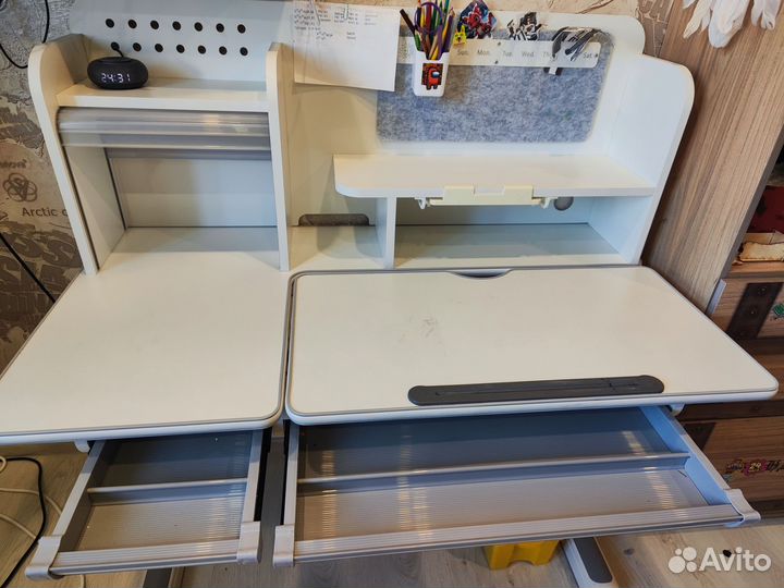 Растущая парта для школы, практически новая