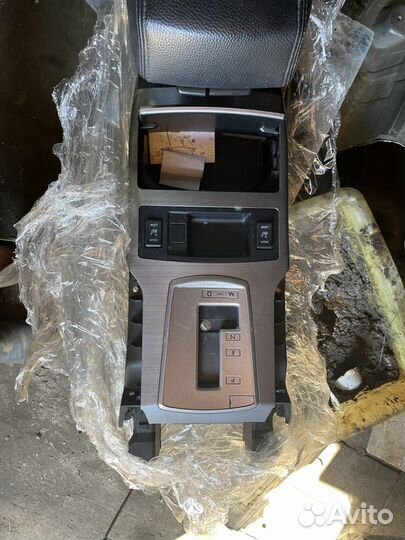 Подлокотник subaru legacy 5