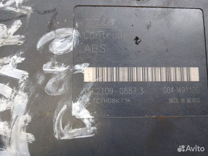 Блок ABS Nissan Navara D40 2.5D