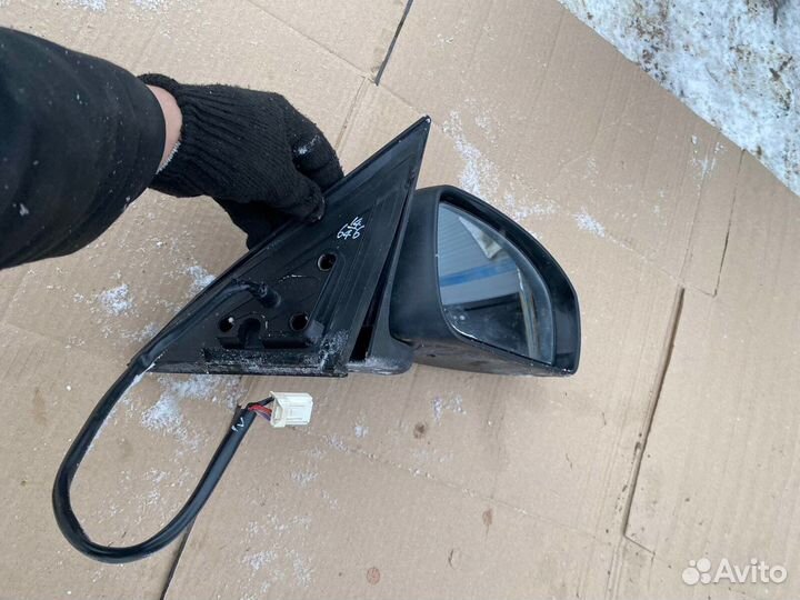 Правое зеркало Nissan Almera G15