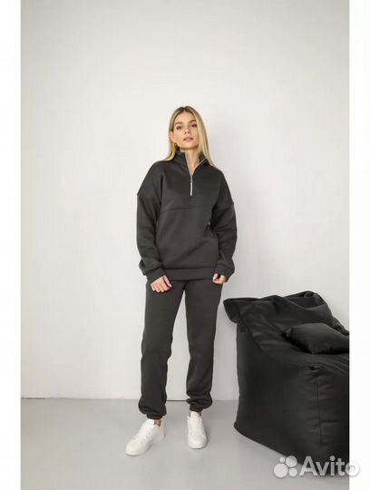 Спортивный костюм женский новый