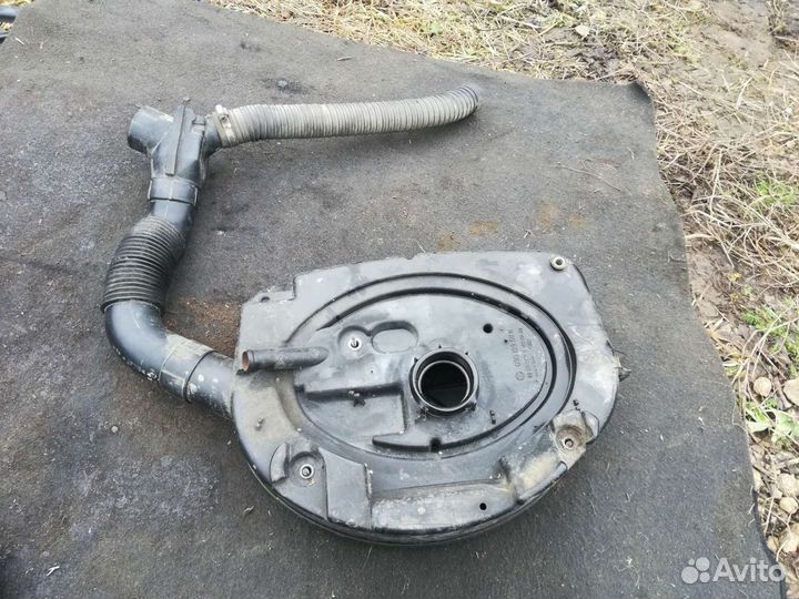 Корпус воздушного фильтра Volkswagen Polo 3