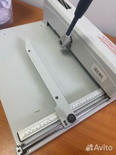 Резак для бумаги гильотинный KW-triO 3943/13943