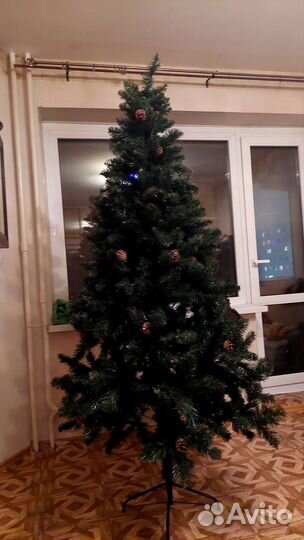 Елка искусственная 210