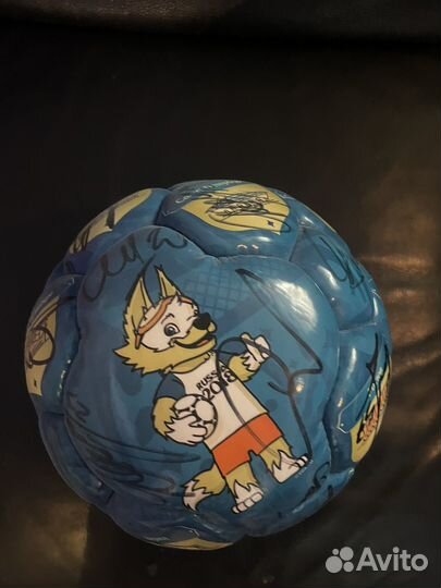 Футбольный мяч с автографами сборной России чм2018