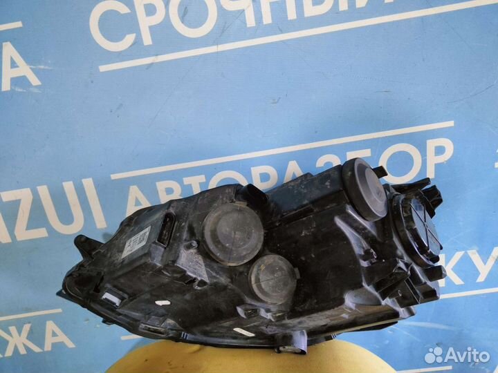 Фара правая Volkswagen Golf 7