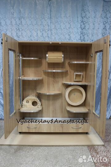 Витрины стеллажи и домики для Шиншилл и Белок