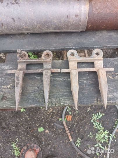 Палец на косилку