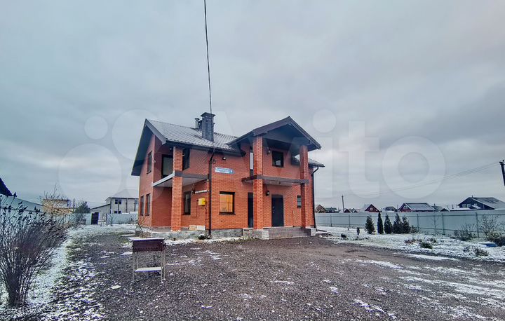 Коттедж 168 м² на участке 15 сот.