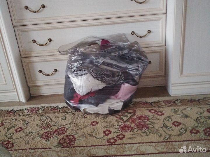 Женские вещи