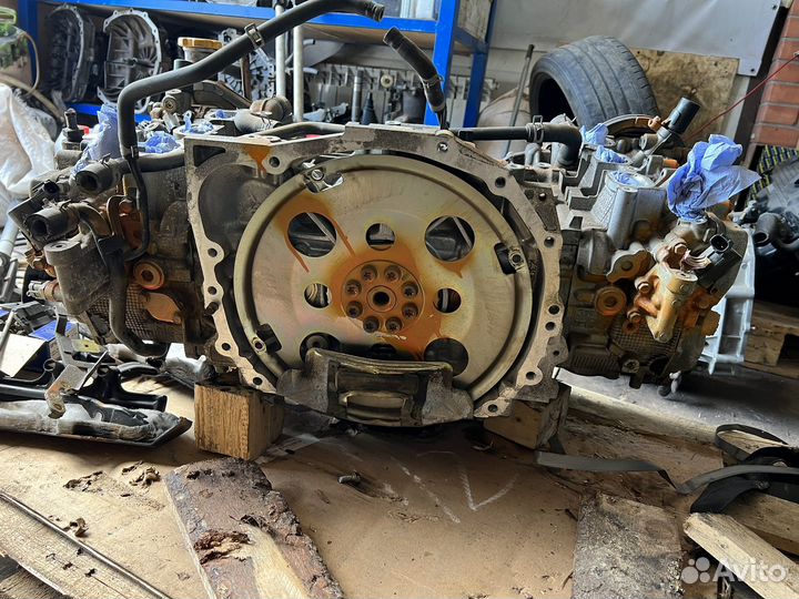 Двигатель EZ30