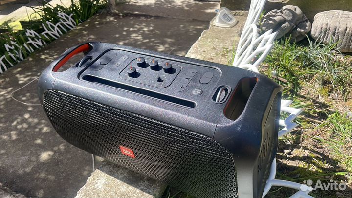 Jbl partybox on the go