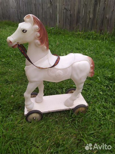 Винтажная лошадка