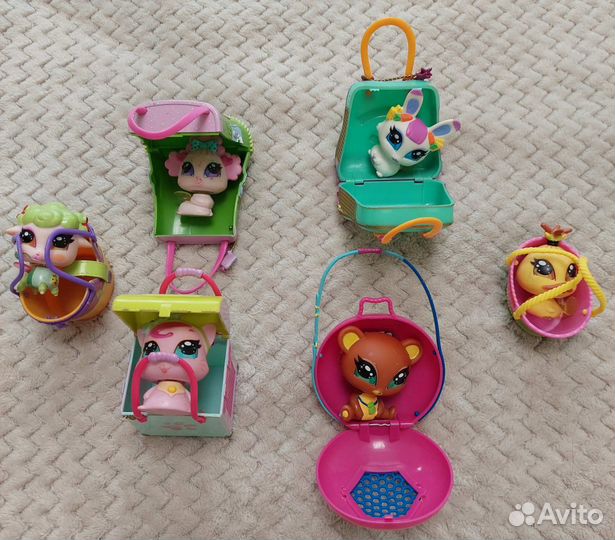 Игрушки в сумочках-домиках