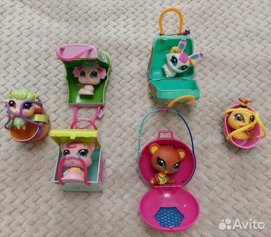 Игрушки в сумочках-домиках