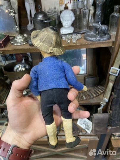 Старинная куколка, мальчик в шляпе