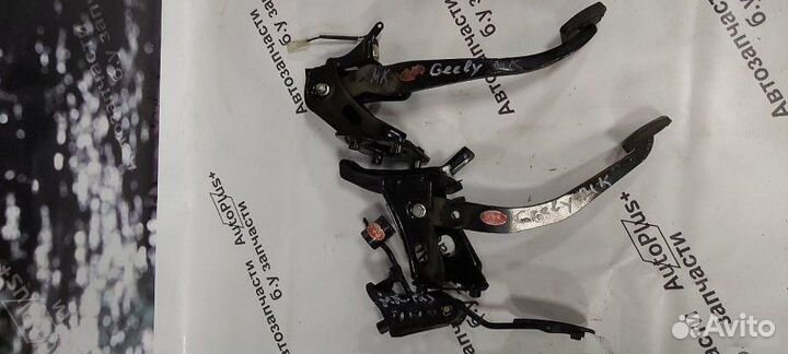 Педали Geely Mk 1.5