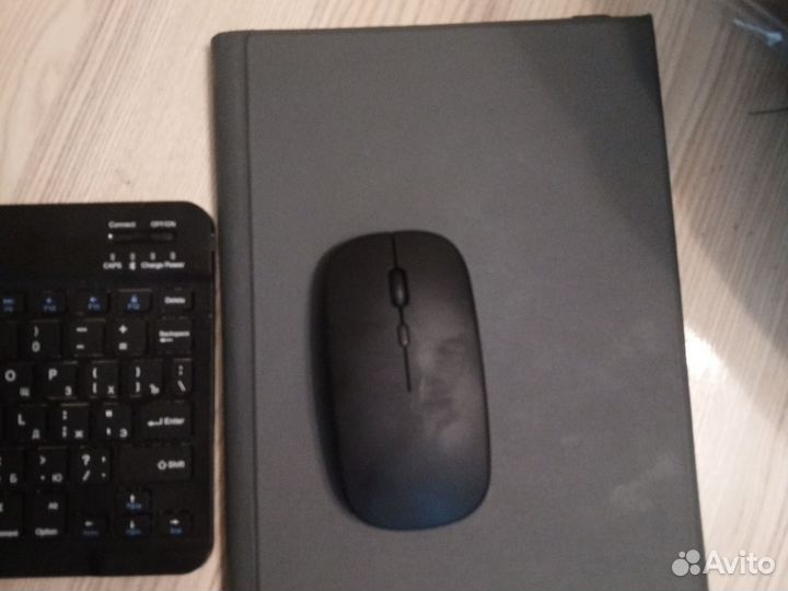 Беспроводная клавиатура и мышь