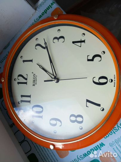 Часы электронные настенные