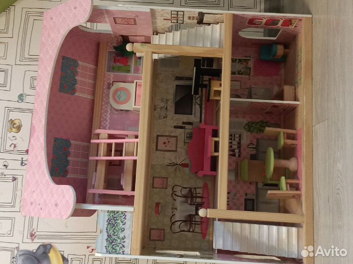 Домик кукольный деревянный