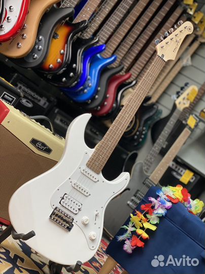 Электрогитара Yamaha pacifica 012