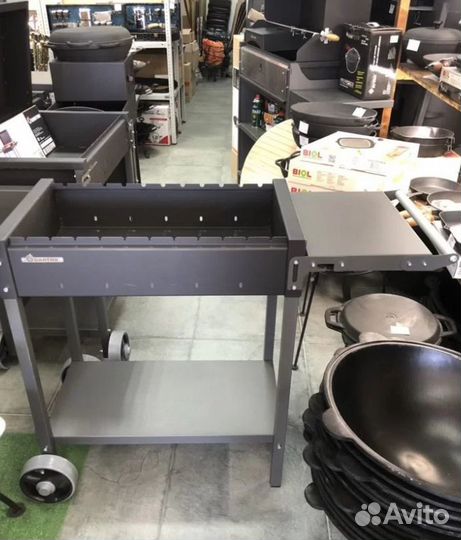 Мангал на колесах Gratar Ман 202