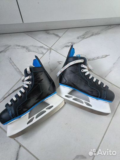 Коньки хоккейные