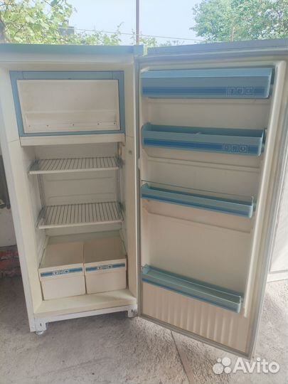 Холодильник 