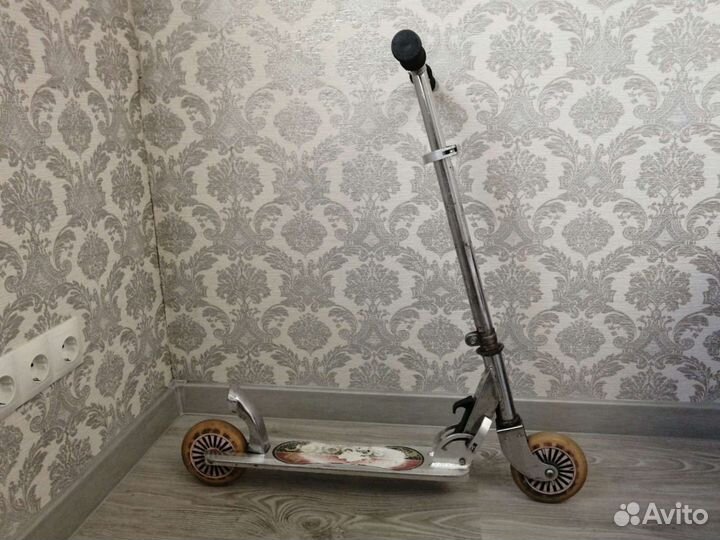 Самокат-скутер