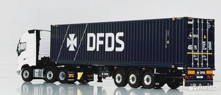 1/50 Volvo контейнеровоз контейнер dfds WSI