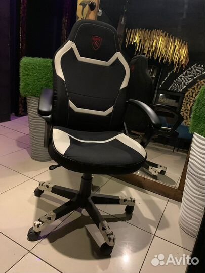 Компьютерное кресло