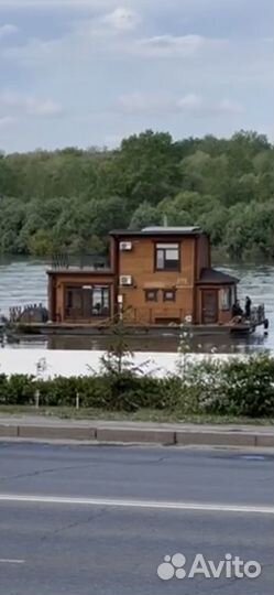 Дом на воде (хаусбот)