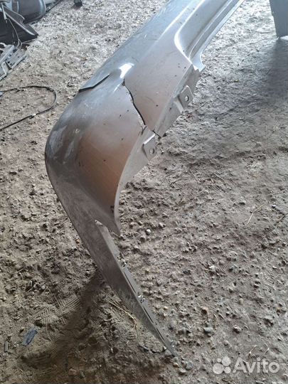 Бампер задний Nissan Fuga