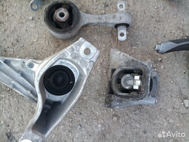 Опора двигателя левая цивик 5д. Хонда цивик 2008 опоры двигателя. Подушка двигателя honda civic 4d 2008. Правая подушка двигателя хонда цивик 4д. Опора двигателя хонда цивик 4d.